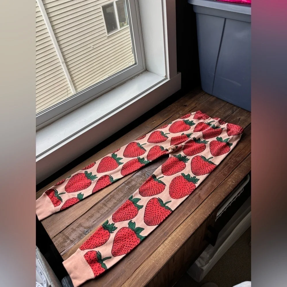 Hannah Anderson Cotton Strawberry 🍓 Red Pink Kids leggings Size 120cm / US 6-7